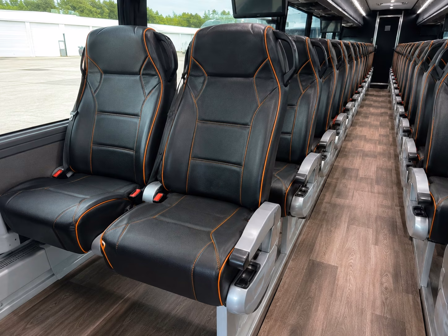 redding wedding shuttle buses between ceremony and reception venues